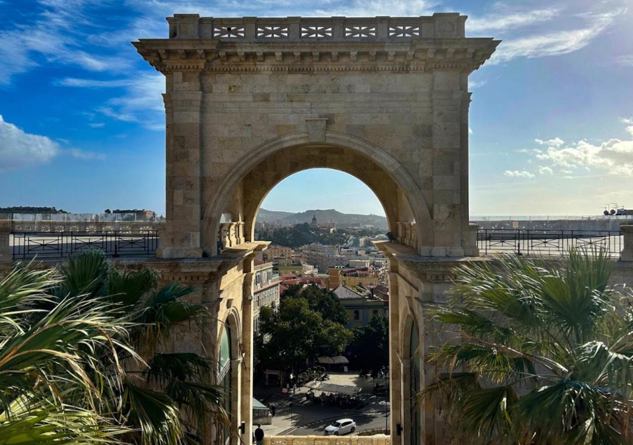 Cagliari Novecento Hotell Exteriör bild