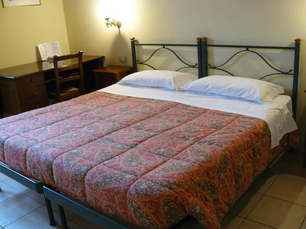Cagliari Novecento Hotell Exteriör bild