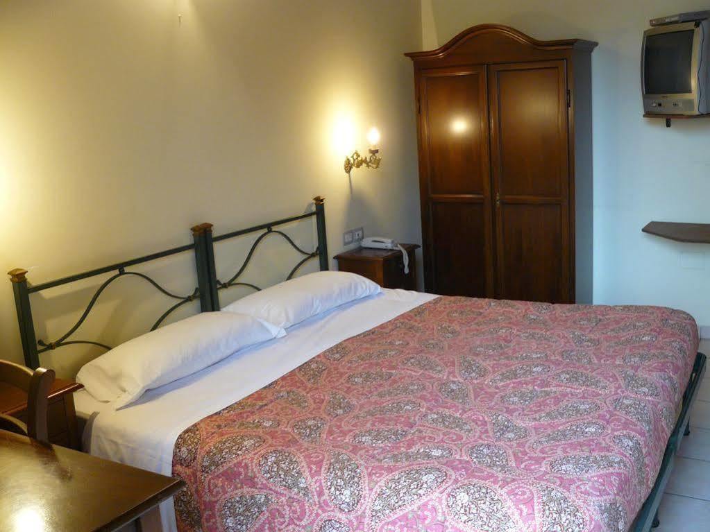 Cagliari Novecento Hotell Exteriör bild